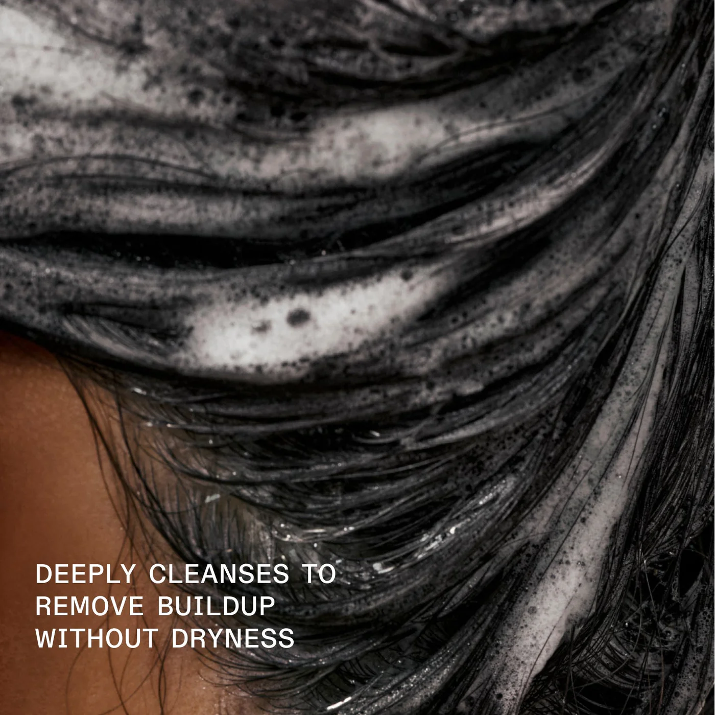 What OLAPLEX Nº.4C does OLAPLEX Nº.4C benefits: deep cleanse, shine, bond care